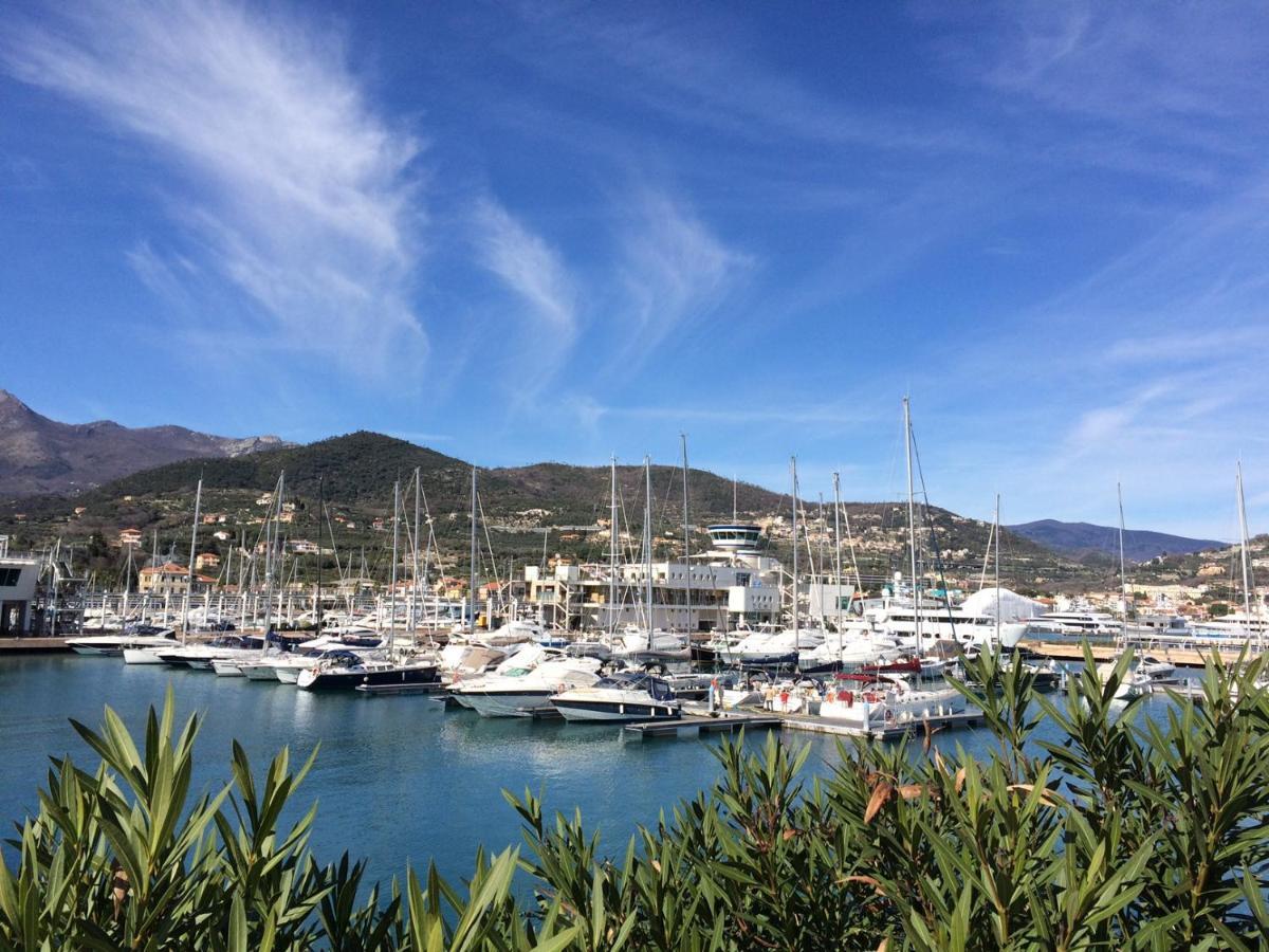 Appartamento Casa Azzurra Loano Esterno foto